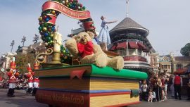 Behind the scenes at Disney&#039;s Christmas parade - 96.5 KOIT